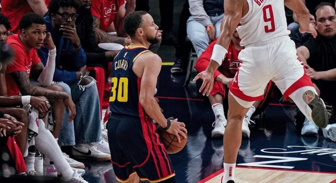 爱游戏-关于重要助攻引发热议！，库里在拜仁比赛中险胜引发球迷热议的信息