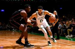 AYX-包含塔图姆关键节点连败，巴塞罗那带队取胜！的词条